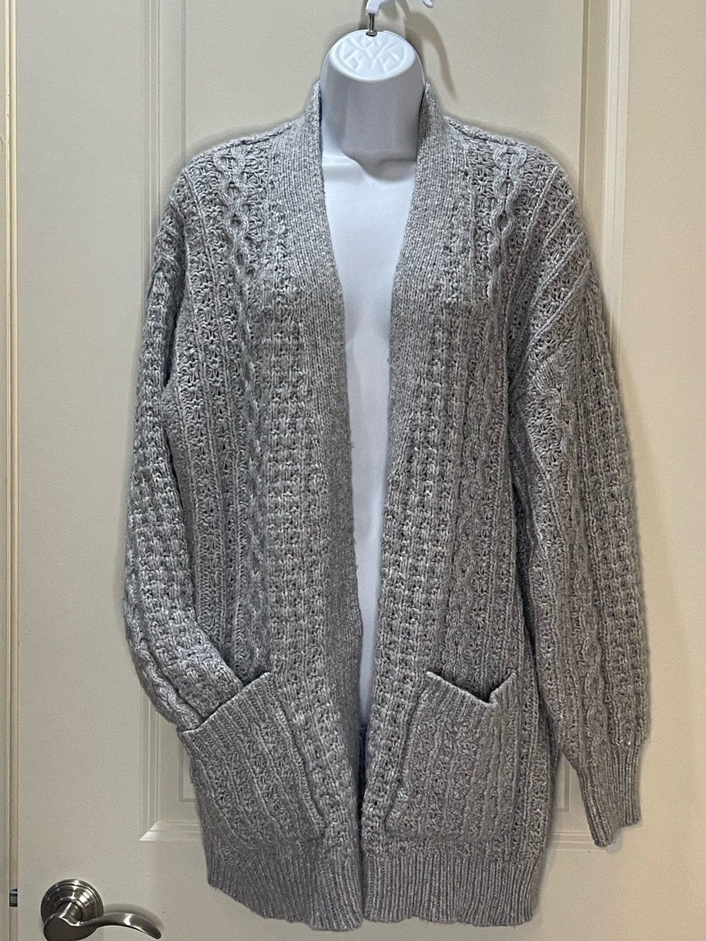 Light Gray Open-Front Cable Knit Cardigan with Pockets L